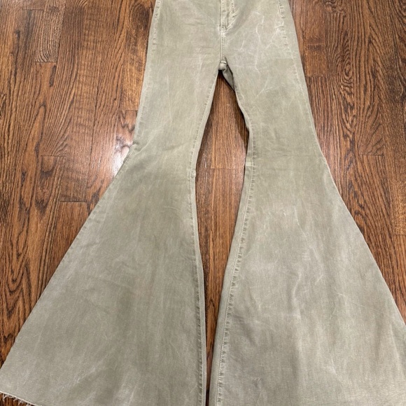 We The Free People Just Float On Extreme Flare Wide Leg Acid Jeans Size 26 - Picture 1 of 7